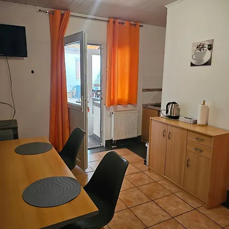 Apartment 200qm Work And 4 Schlafzimmer Jedes Mit Eigenem Badezimmer, Neu Modernisiert Eschweiler