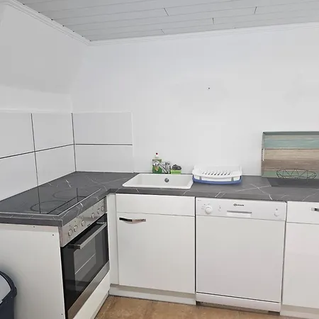 200qm Work And 4 Schlafzimmer Jedes Mit Eigenem Badezimmer, Neu Modernisiert