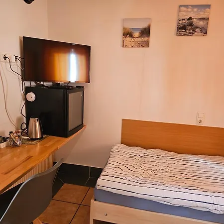Apartment 200qm Work And 4 Schlafzimmer Jedes Mit Eigenem Badezimmer, Neu Modernisiert Eschweiler