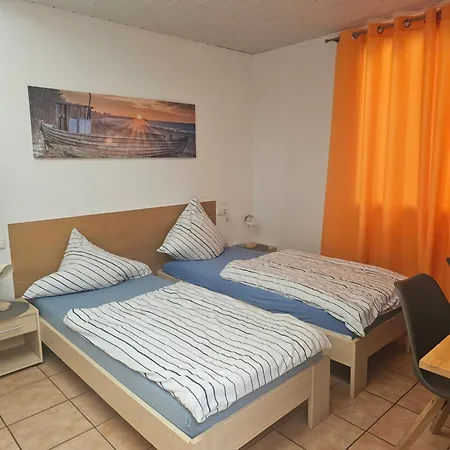 200qm Work And 4 Schlafzimmer Jedes Mit Eigenem Badezimmer, Neu Modernisiert Apartamento