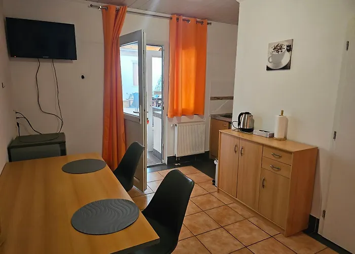 Lejlighed 200qm Work And 4 Schlafzimmer Jedes Mit Eigenem Badezimmer, Neu Modernisiert Eschweiler