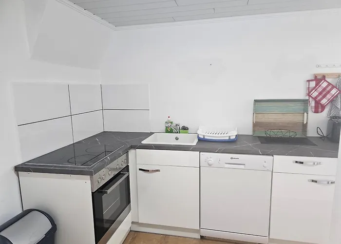 200qm Work And 4 Schlafzimmer Jedes Mit Eigenem Badezimmer, Neu Modernisiert